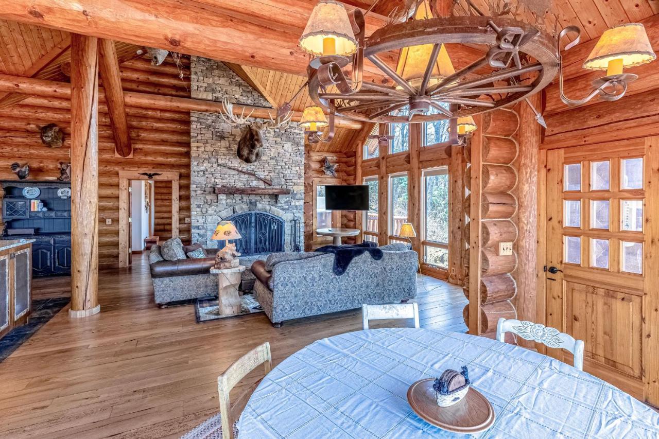 Two Bears Villa Франклин Екстериор снимка