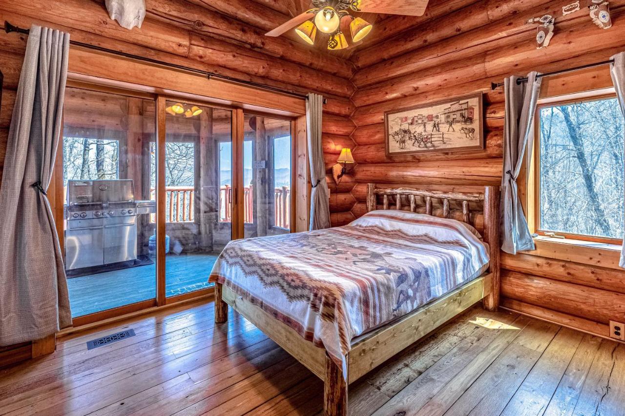 Two Bears Villa Франклин Екстериор снимка