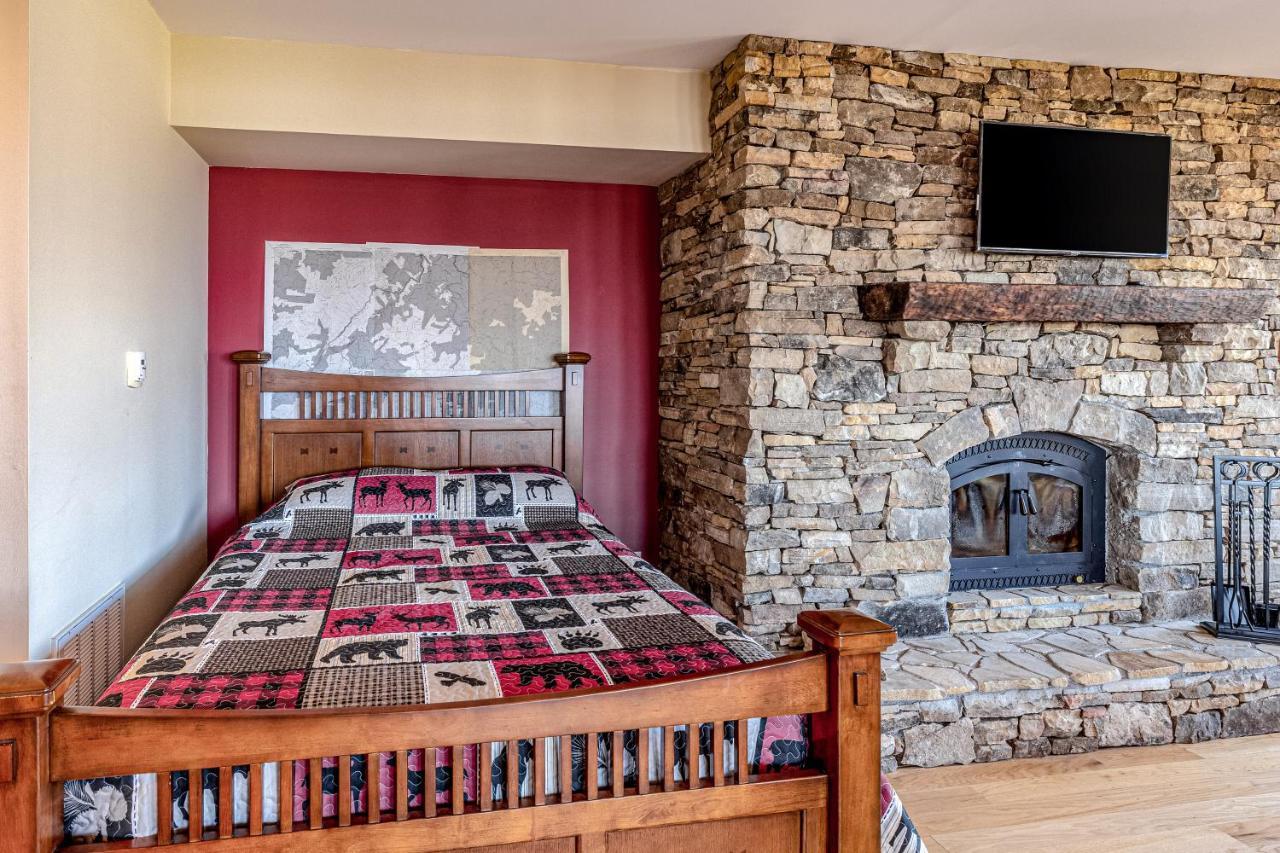 Two Bears Villa Франклин Екстериор снимка